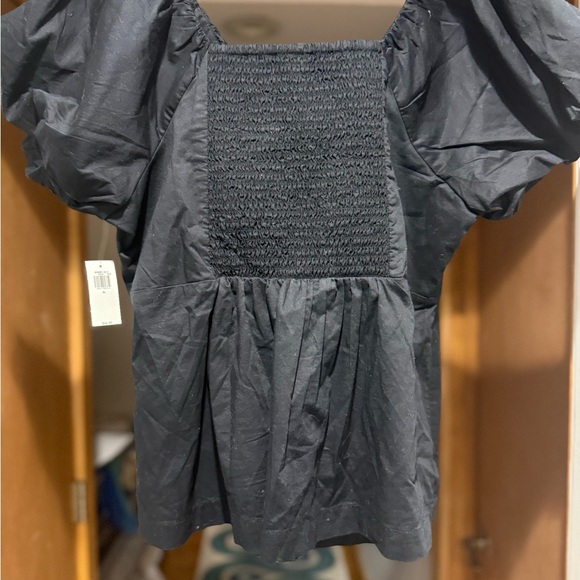 NET beautiful Old Navy top in black - Picture 3 of 4